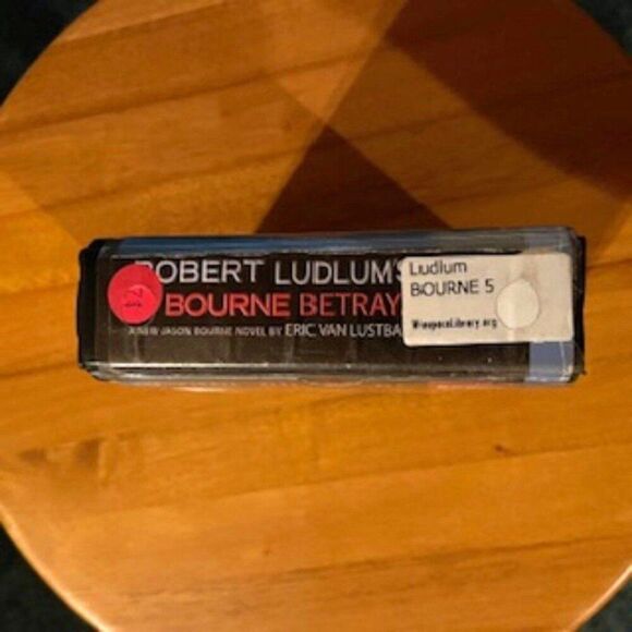 Robert Ludlum - The Bourne Betrayal .................... Books on Tape .15 Discs - Picture 5 of 5